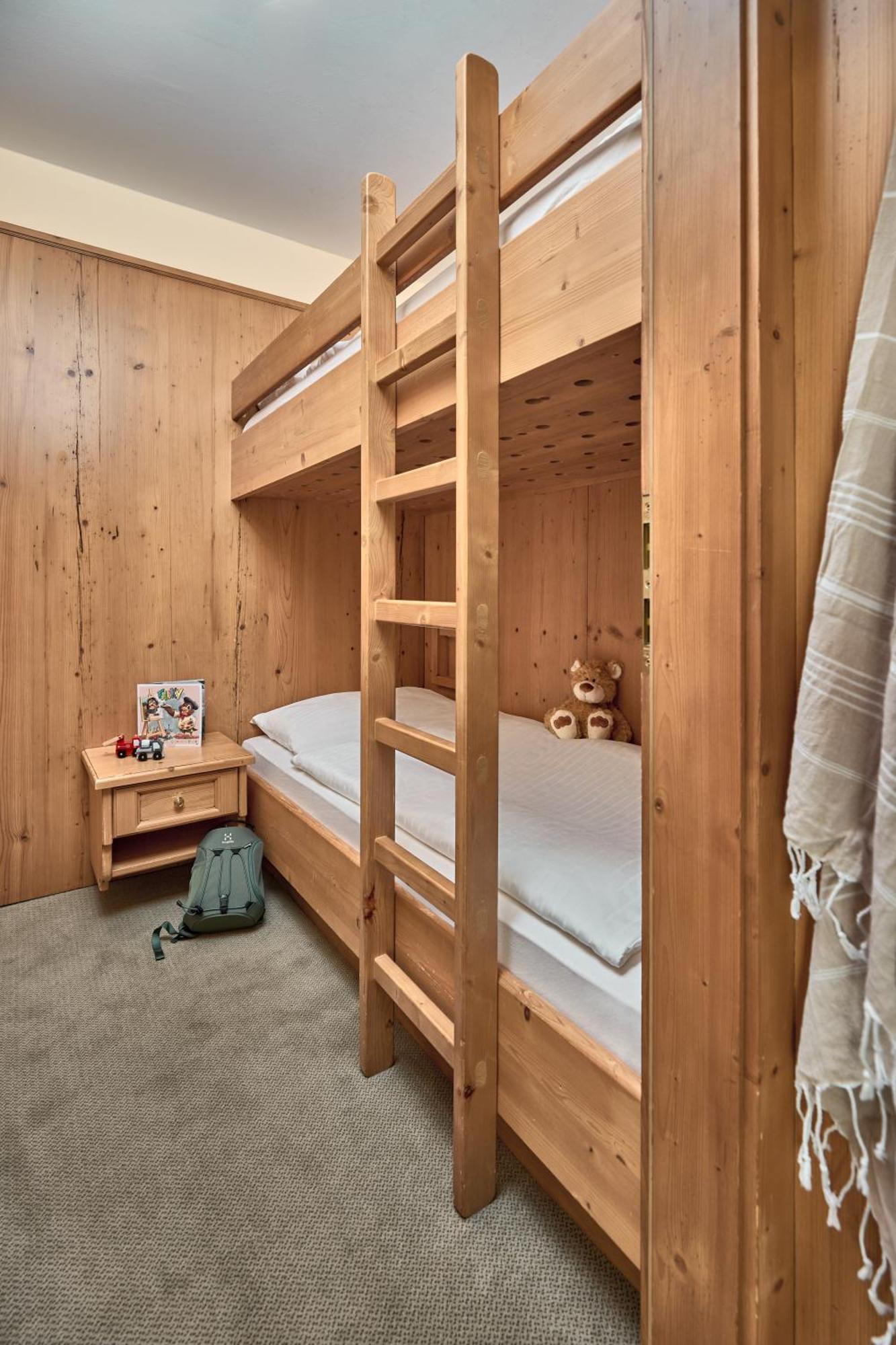 Falkensteiner Aktiv & Familienhotel Cristallo Superior Katschberghöhe Oda fotoğraf